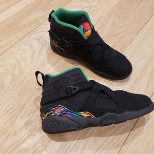 Boy's Air Jordan. Black w/accent colors. Size 3